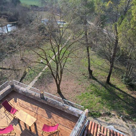 Grand Gite Les Cabanes De Fallot Pour 19 Personnes - Piscine Naturelle L'isle-Bouzon Exteriér fotografie
